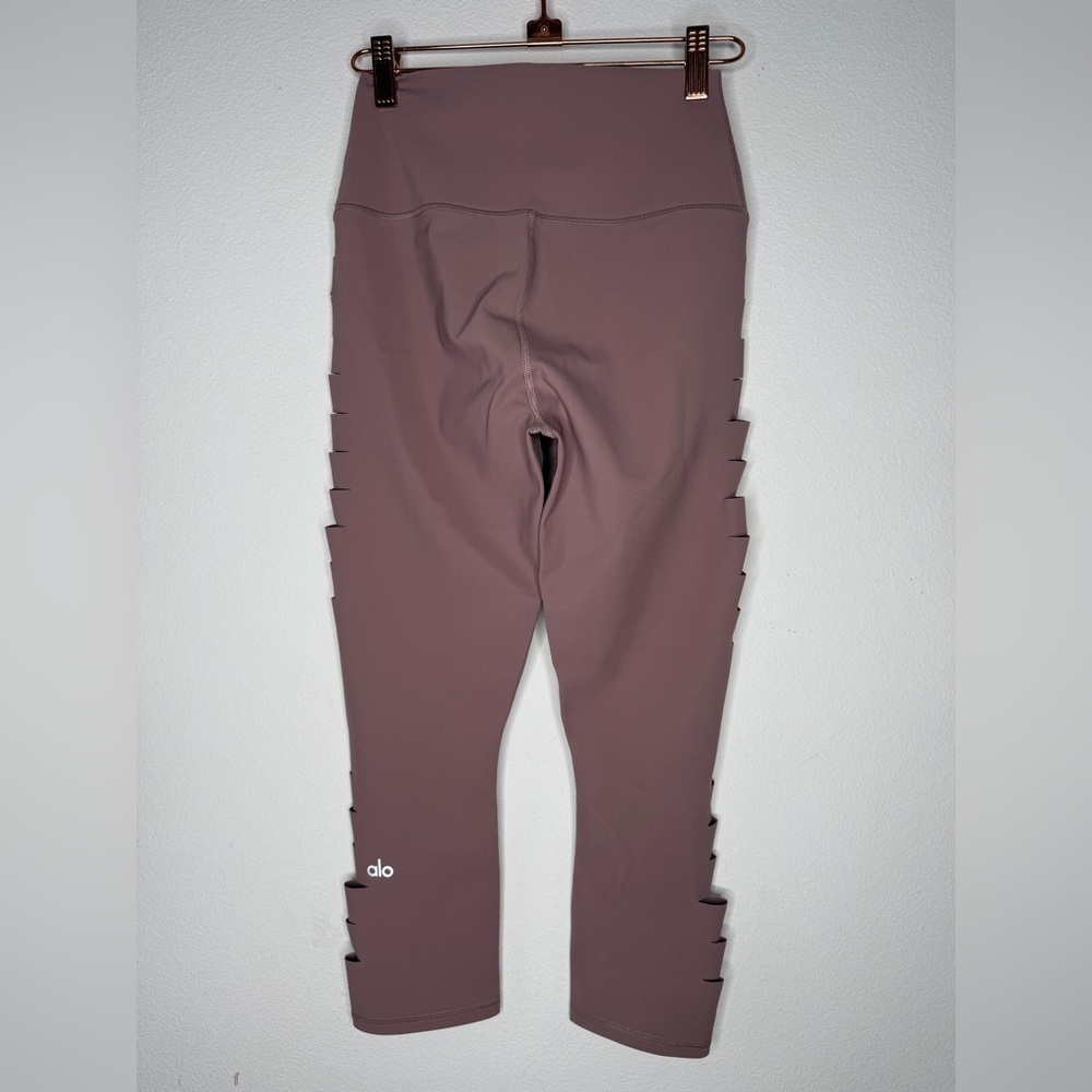 NWOT ALO YOGA High Waist Slice Capri Leggings for Yoga Pants SMALL - Picture 6 of 9